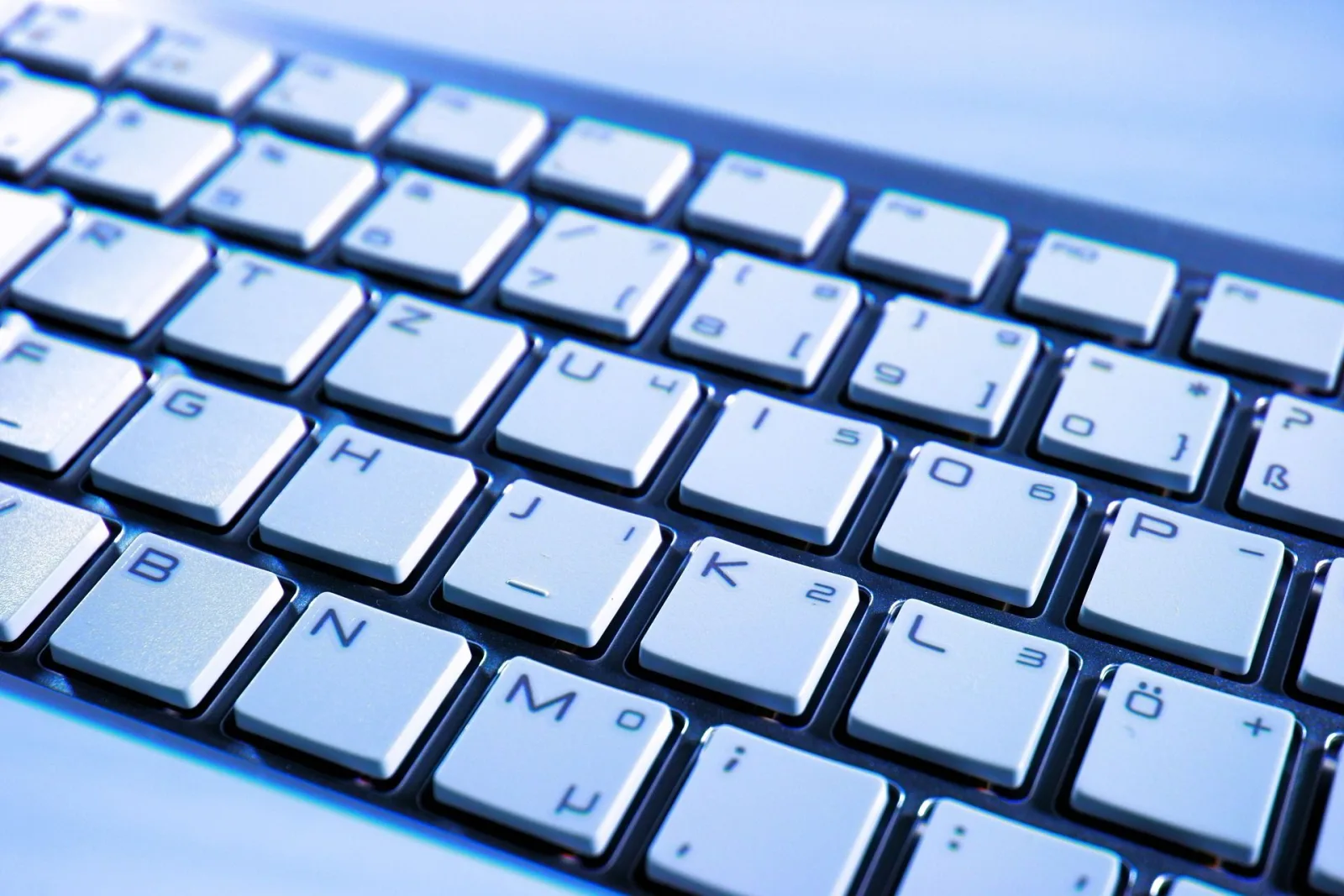 Portada del artículo «Software imprescindible para escritores»